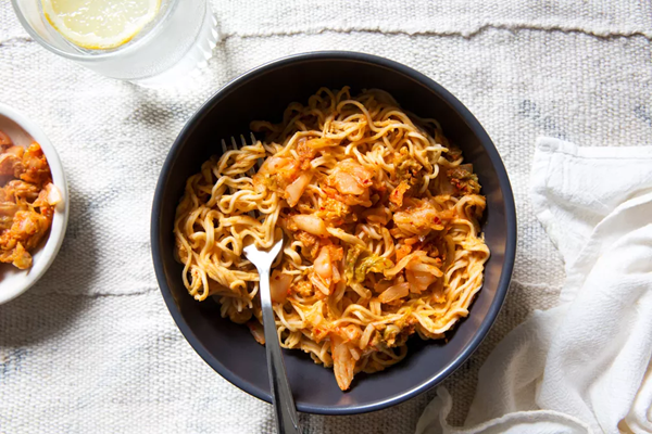 Spicy noodles with peanut butter & kimchi