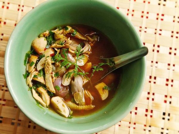 Spicy Northern Thai-style chicken soup (Yum jin gai)