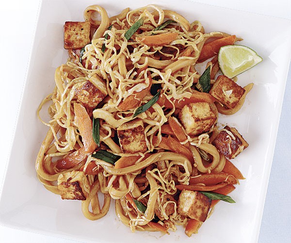 Spicy pan-fried noodles with tofu