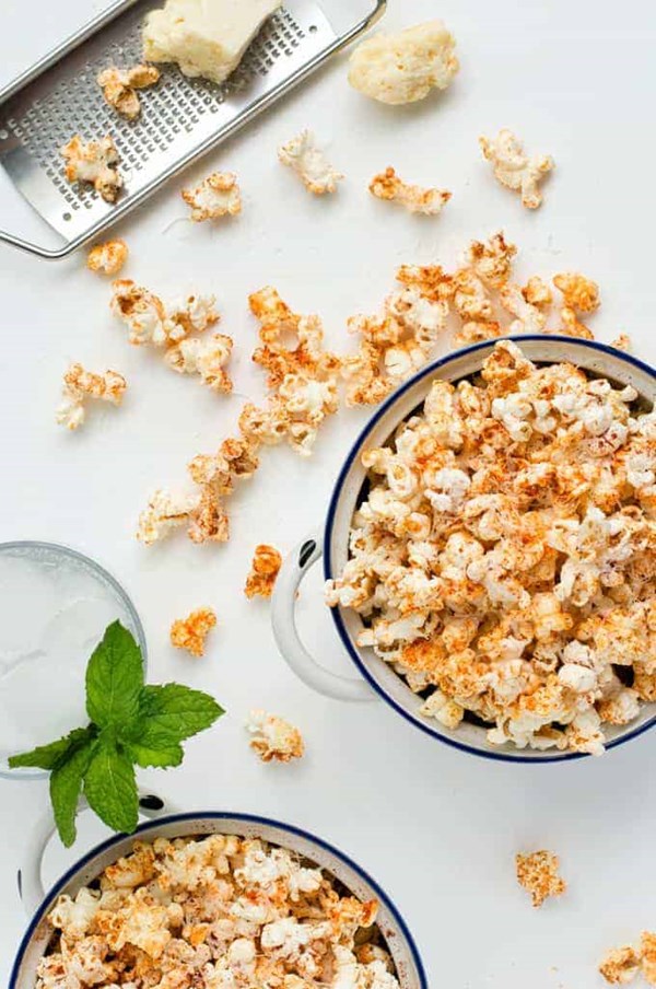 Spicy Parmesan party popcorn