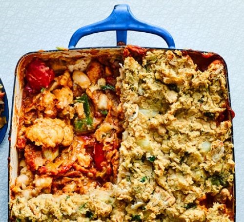 Spicy peanut chicken pies