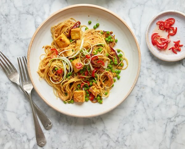 Spicy peanut noodles