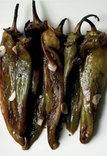 Spicy peppers (Luti piperki)