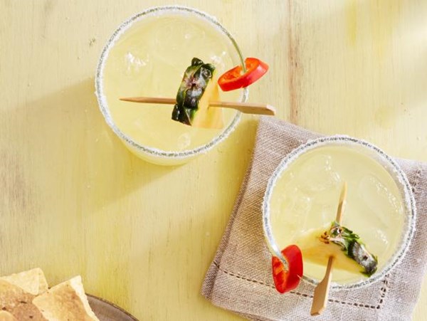 Spicy pineapple margaritas 