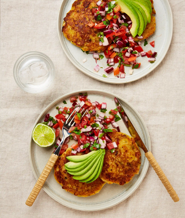 Spicy plantain pancakes (Tatale)