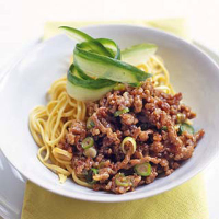 Spicy pork noodles