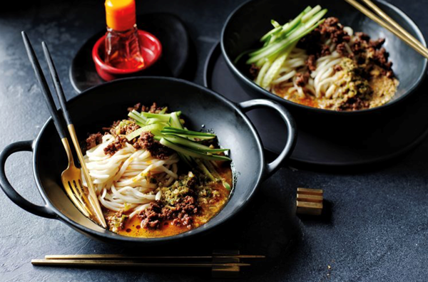 Spicy pork noodles