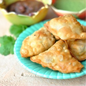 Spicy potato samosas
