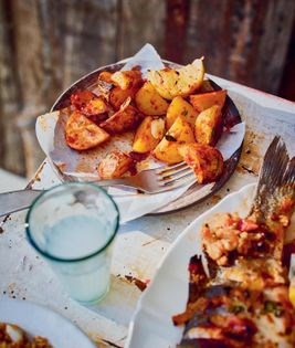 Spicy potatoes with garlic and cilantro (Batata harra)