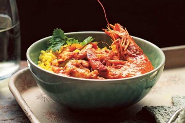 Spicy prawn curry with quick pilaf rice