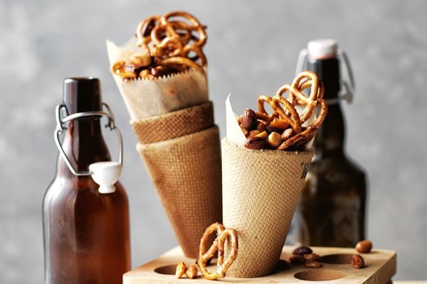 Spicy pretzel beer nuts