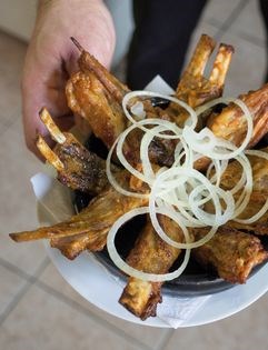Spicy ribs (Tskhare neknebi)