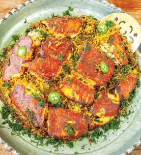 Spicy rice with fish crust (Tahandaz-e mahi)