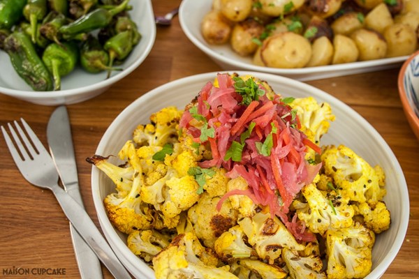 Spicy roasted cauliflower florets with red slaw