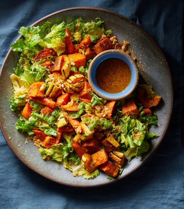 Spicy salad with roasted veggies