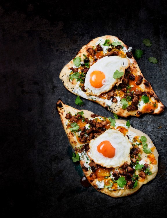 Spicy sausage and egg naan
