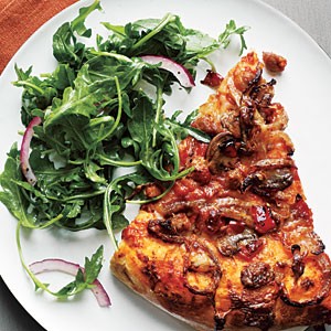 Spicy sausage and mushroom pizza