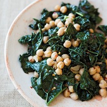 Spicy sautéed kale & chickpeas