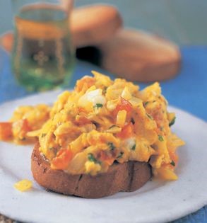 Spicy scrambled eggs