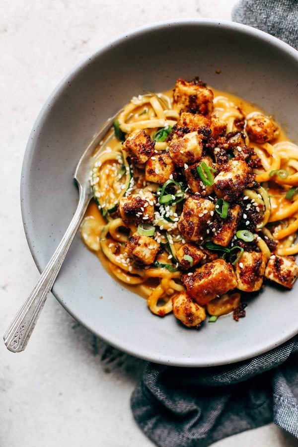 Spicy sesame zoodles with crispy tofu