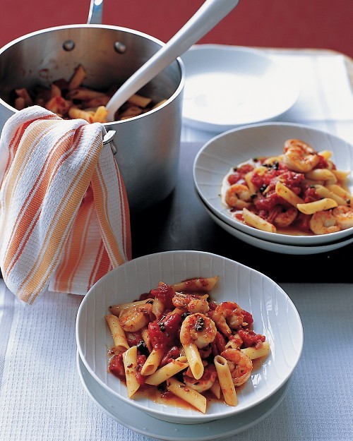 Spicy shrimp and tomato pasta