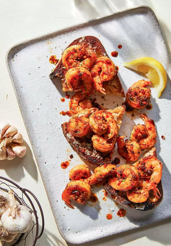Spicy shrimp skillet with garlic toast