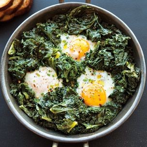Spicy simmered eggs with kale