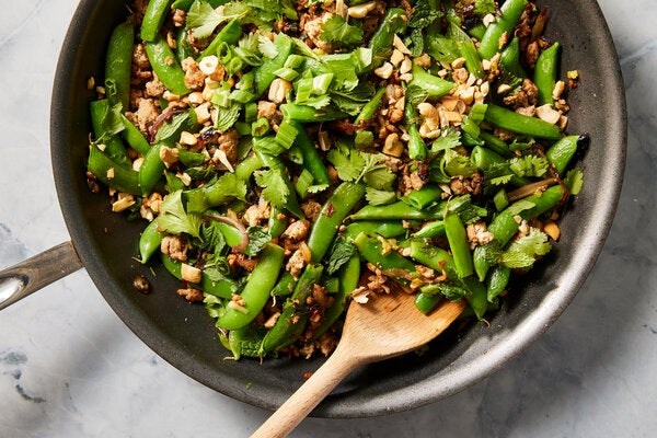 Spicy skillet ground turkey and snap peas