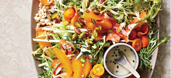 Spicy slaw with carrots and citrus 