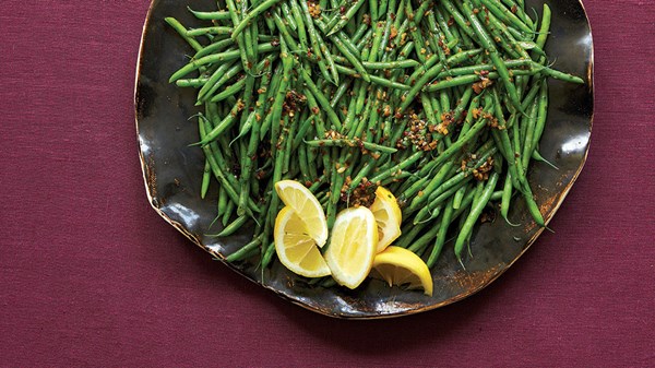 Spicy-smoky green beans