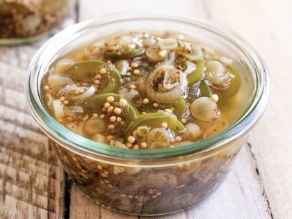 Spicy spring onion relish