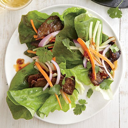 Spicy steak lettuce wraps