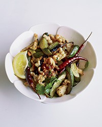 Spicy stir-fried cucumbers with shredded chicken
