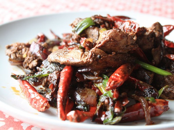 Spicy stir-fried liver and onions