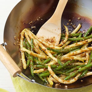 Spicy stir-fried string beans