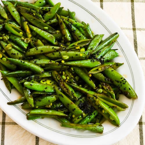 Spicy stir-fried sugar snap peas