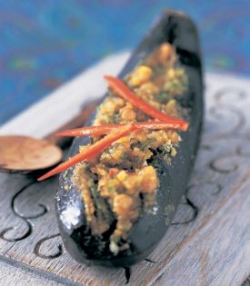 Spicy stuffed bananas