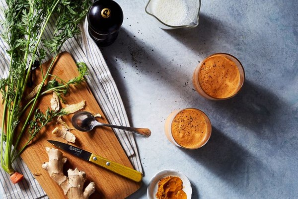 Spicy-sweet carrot smoothie