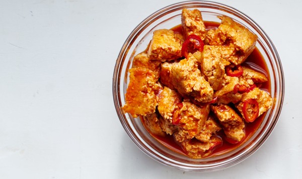 Spicy tofu crumbles