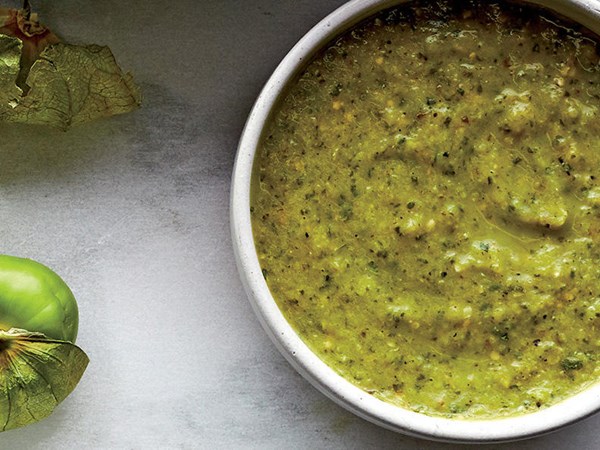 Spicy tomatillo-lime sauce