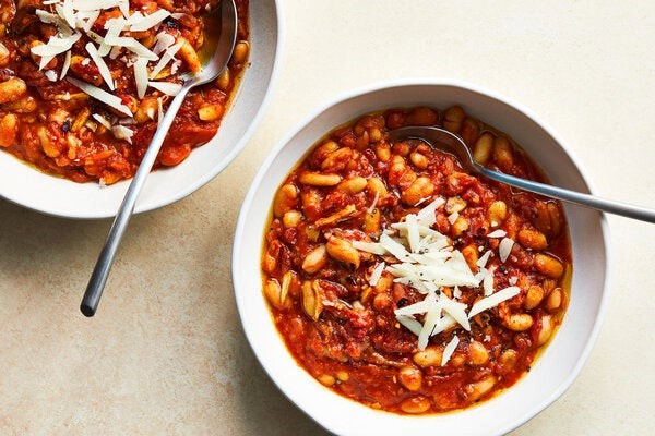 Spicy tomato white bean stew