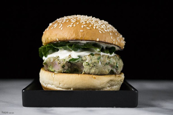 Spicy tuna burger
