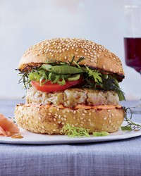 Spicy tuna burgers with soy glaze