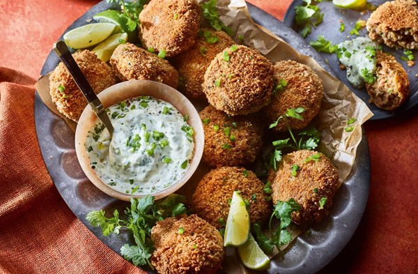 Spicy tuna fish cakes with mustard mayo