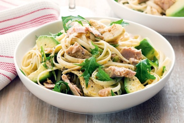 Spicy tuna pasta salad