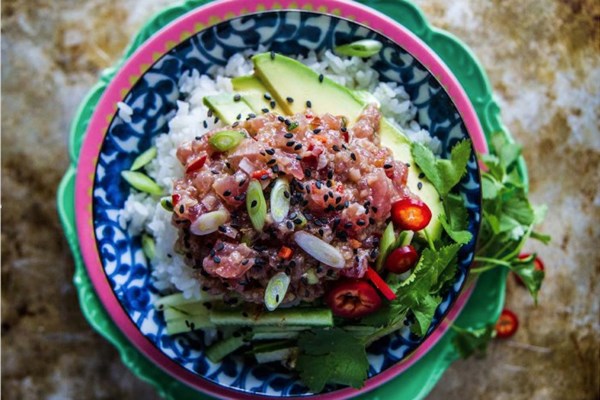 Spicy tuna sushi bowls