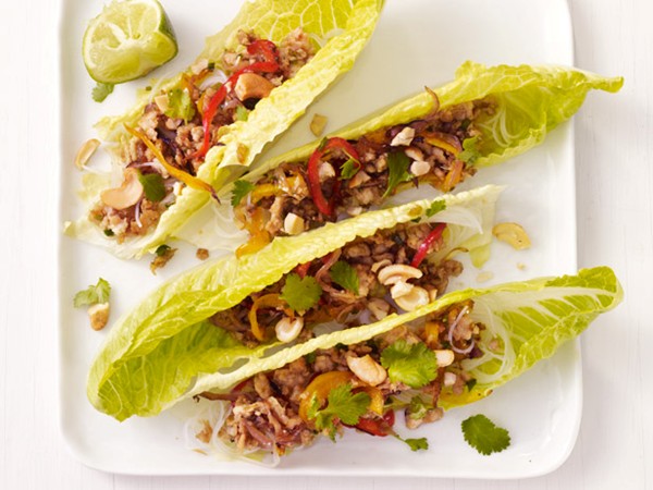 Spicy turkey lettuce cups