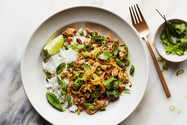 Spicy turkey stir-fry with crisp garlic and ginger