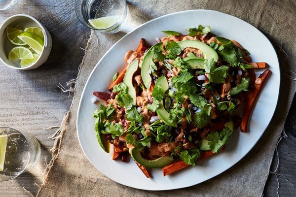 Spicy vegan sweet potato chili fries