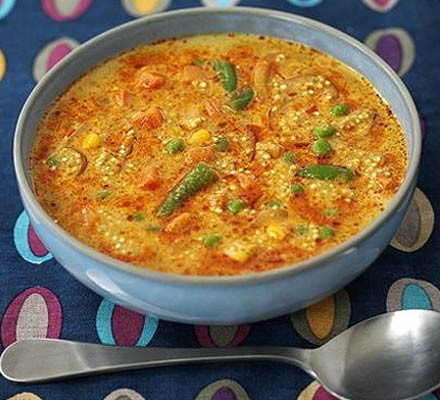 Spicy vegetable and quinoa laksa